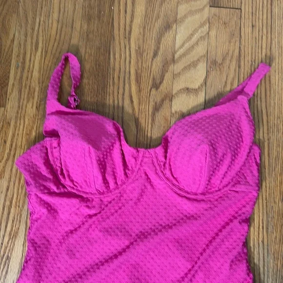 Andie Swim The Bermuda One Piece Terry Dots Swimsuit Pink size L‎ D/DD NWT One Pieces